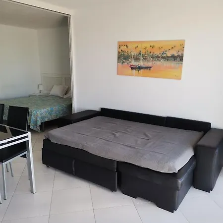 Tres Castelos 1203 *