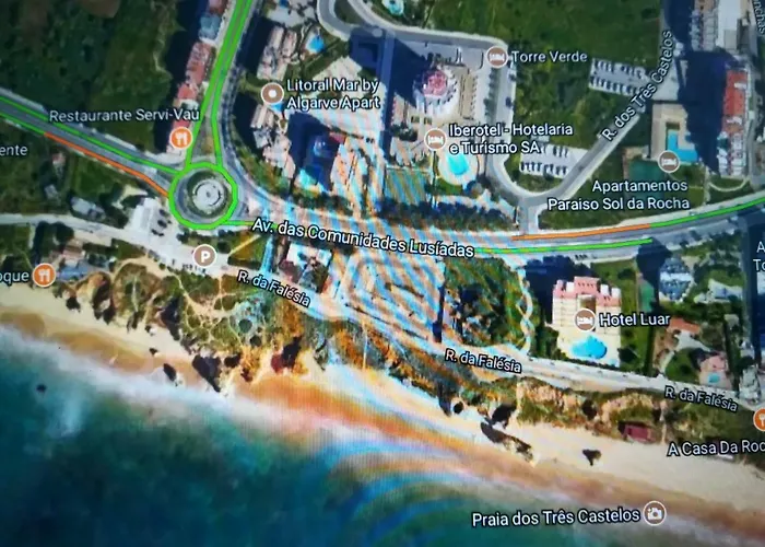 Tres Castelos 1203 *